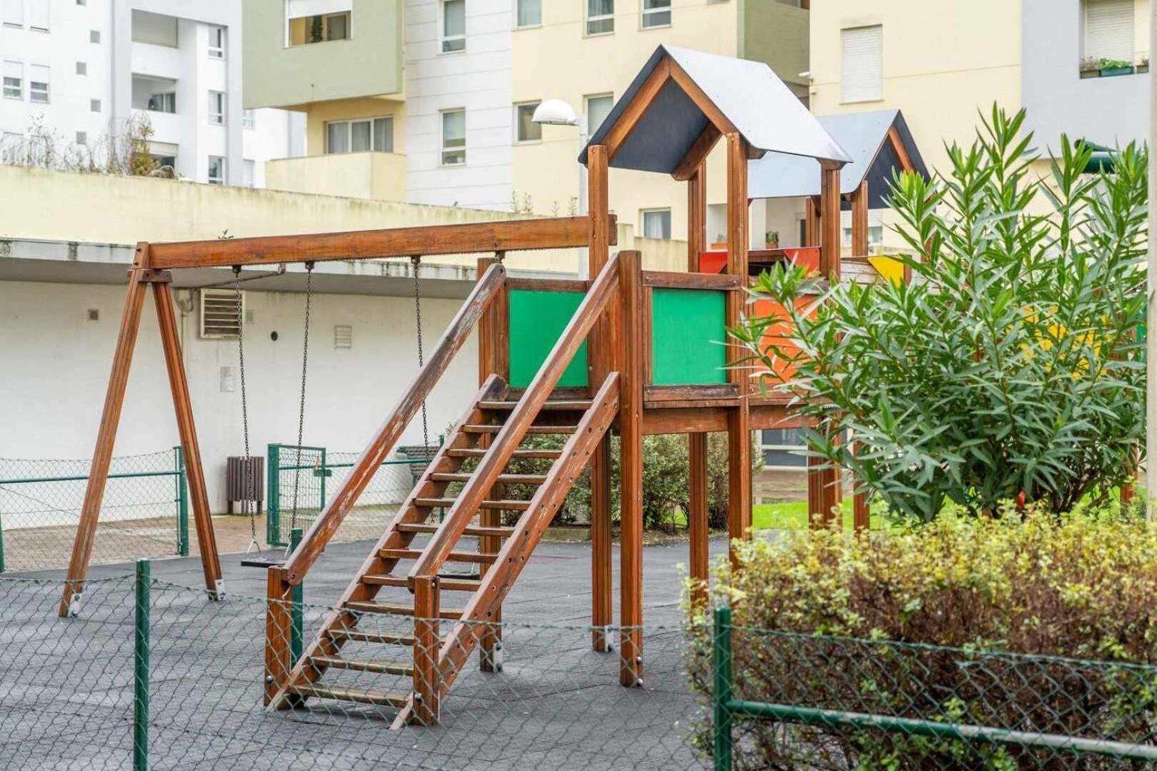 Apart T3 Com Piscina Tenis Ginasio E Parq Infant Lisboa Ngoại thất bức ảnh